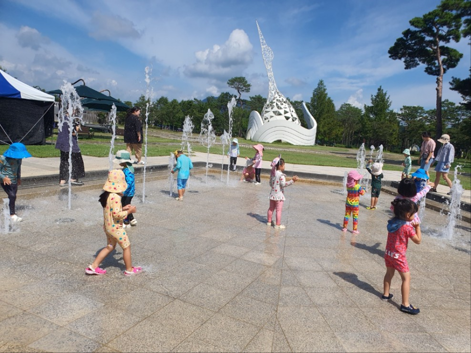 신나는 여름 물놀이 이미지