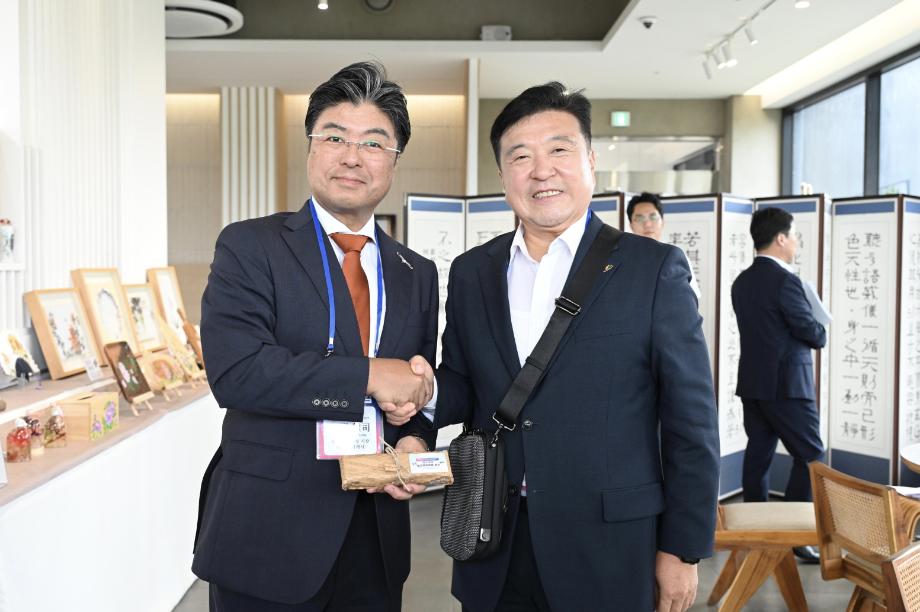 황새복원 심포지엄 이미지