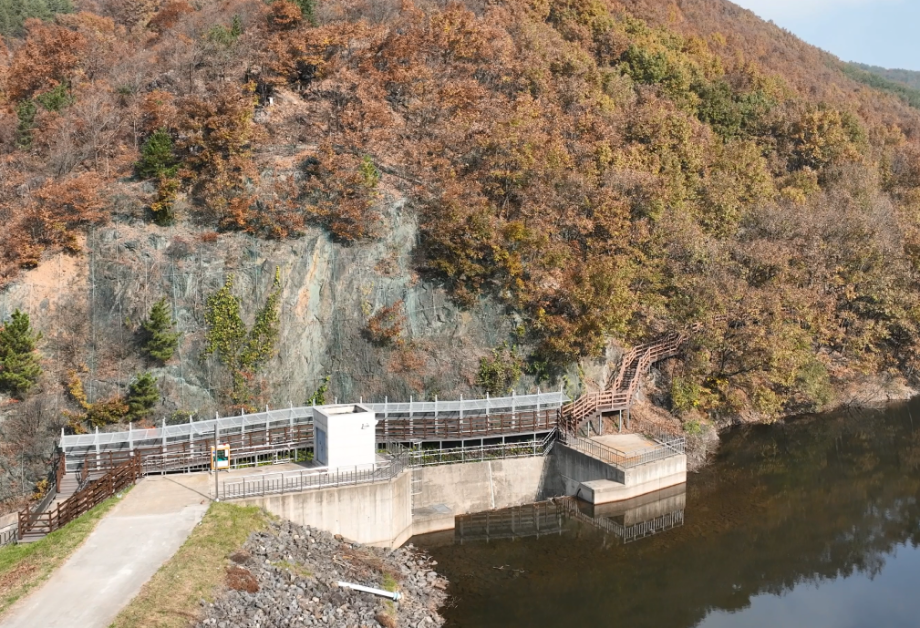 살목지 데크로드길 이미지