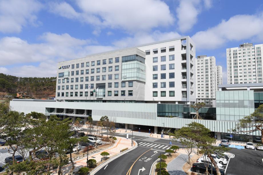 1.예산군청사 전경 이미지