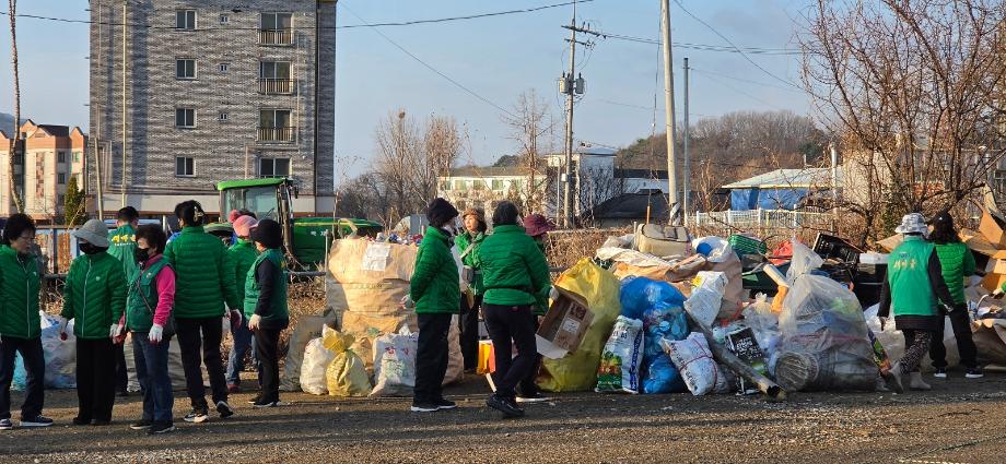 덕산면 숨은 자원 모으기 행사 모습 (2) 이미지