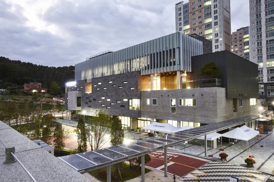 4.예산군보건소 전경 이미지