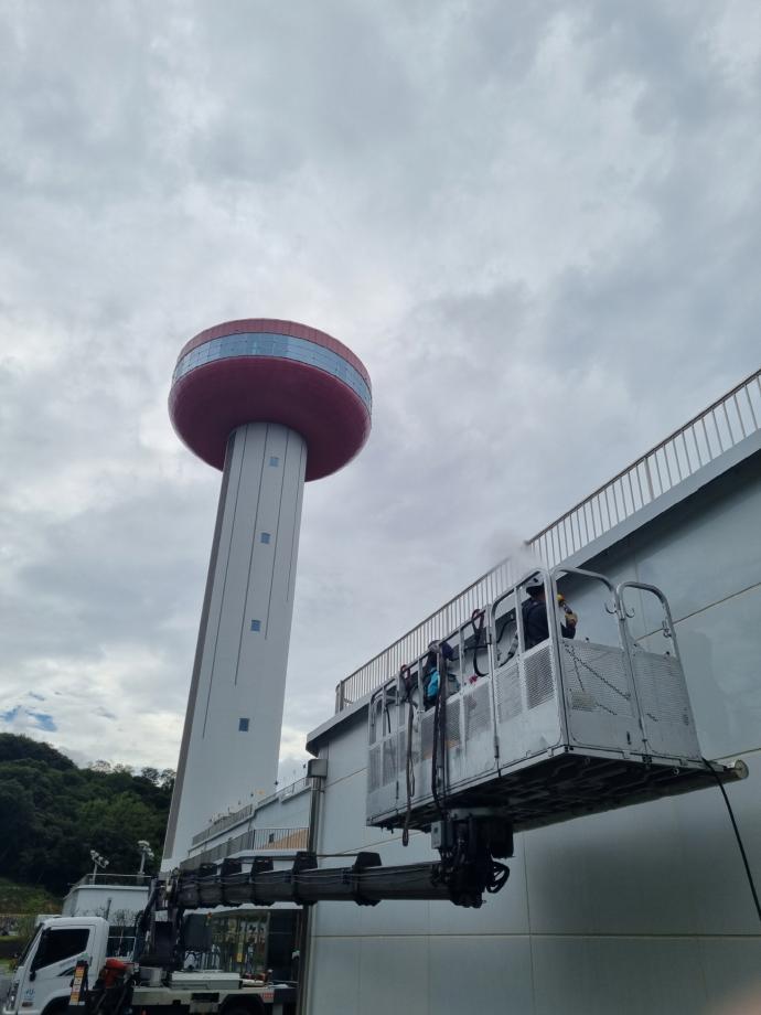 3.예당관광지 팜센터 청소 모습 이미지