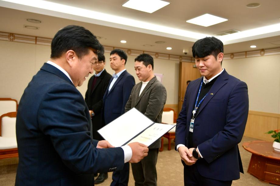 충청남도 전출 직원 임용장 수여식 이미지