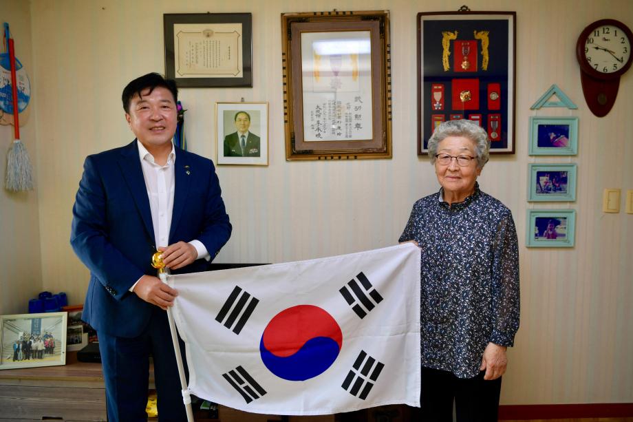 호국보훈의 달 보훈가족 위문 이미지