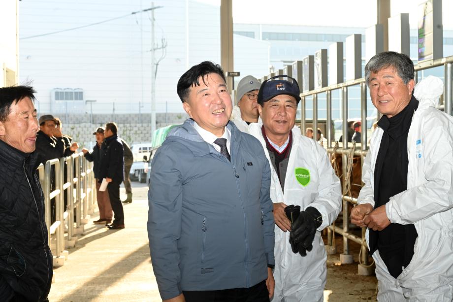 가축경매시장 방문 이미지