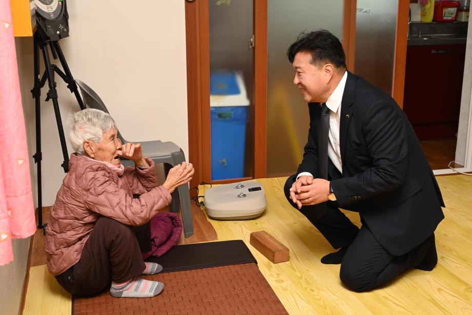 관내 덕산면 경로당 방문 이미지