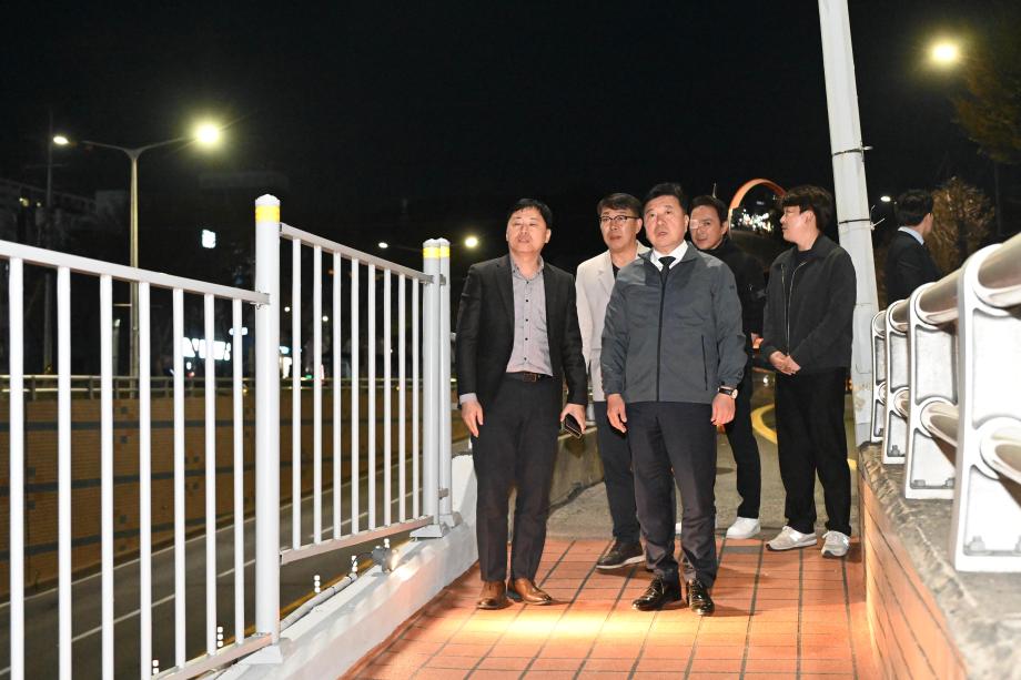 지하차도 야간경관 개선사업 현장점검 이미지