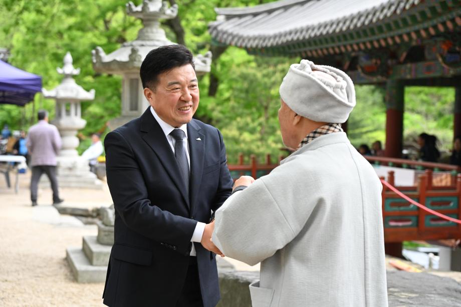 부처님 오신날 사찰방문 이미지