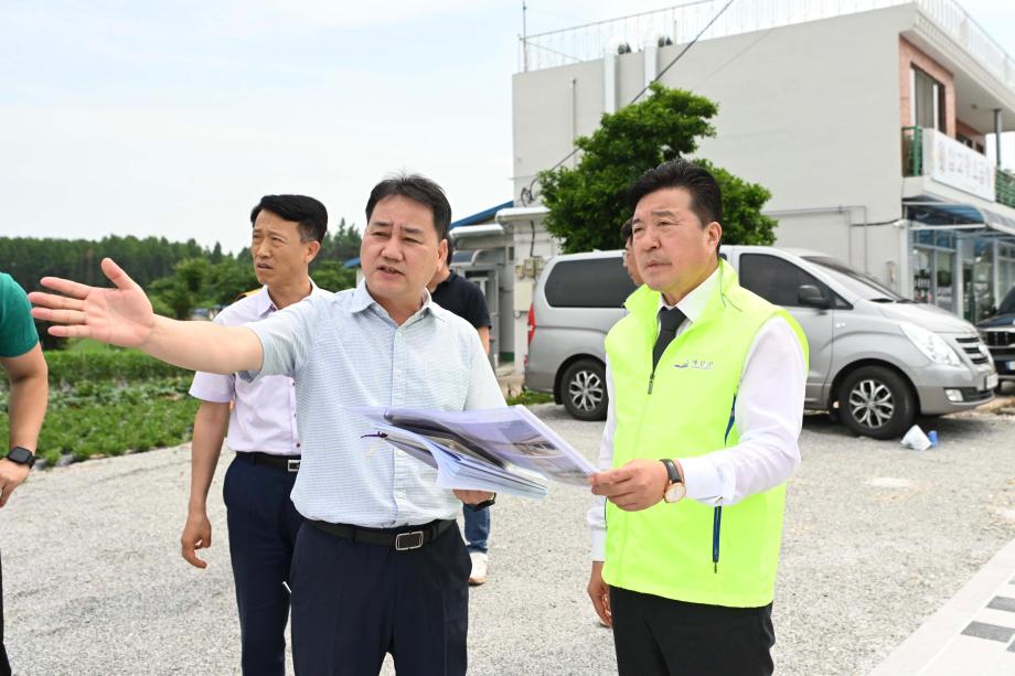 삽교중·고등학교 인도설치공사 현장점검 이미지