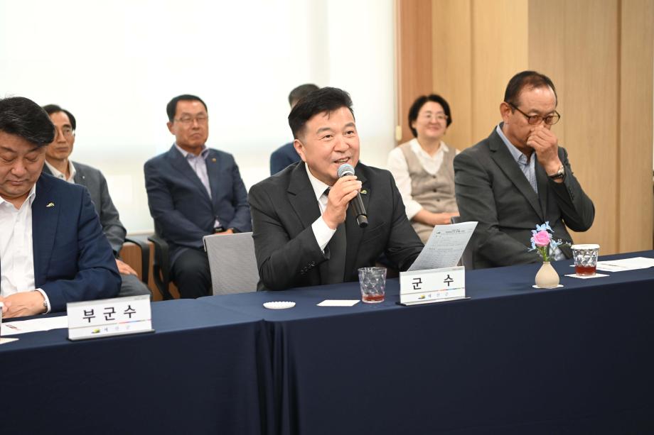 2025년 상반기 정년퇴임자 등 공적패 수여식 이미지