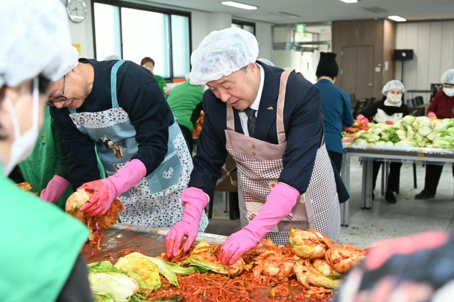 예산읍새마을남녀지도자협의회 취약계층 김장 나눔 이미지
