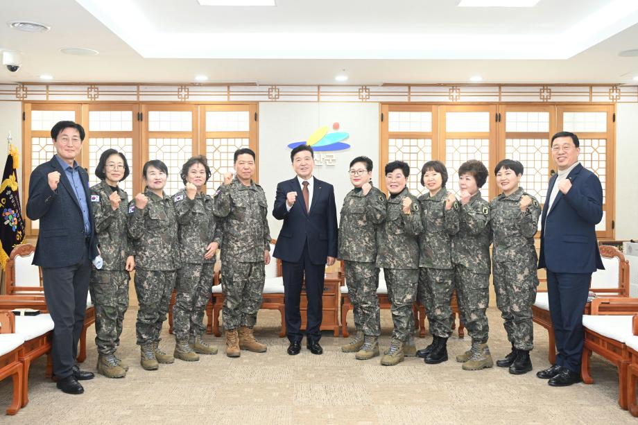 여성예비군소대 임원 내방 이미지