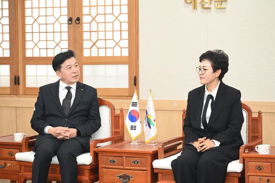 예산교육지원청 송명숙 교육장 취임인사 이미지