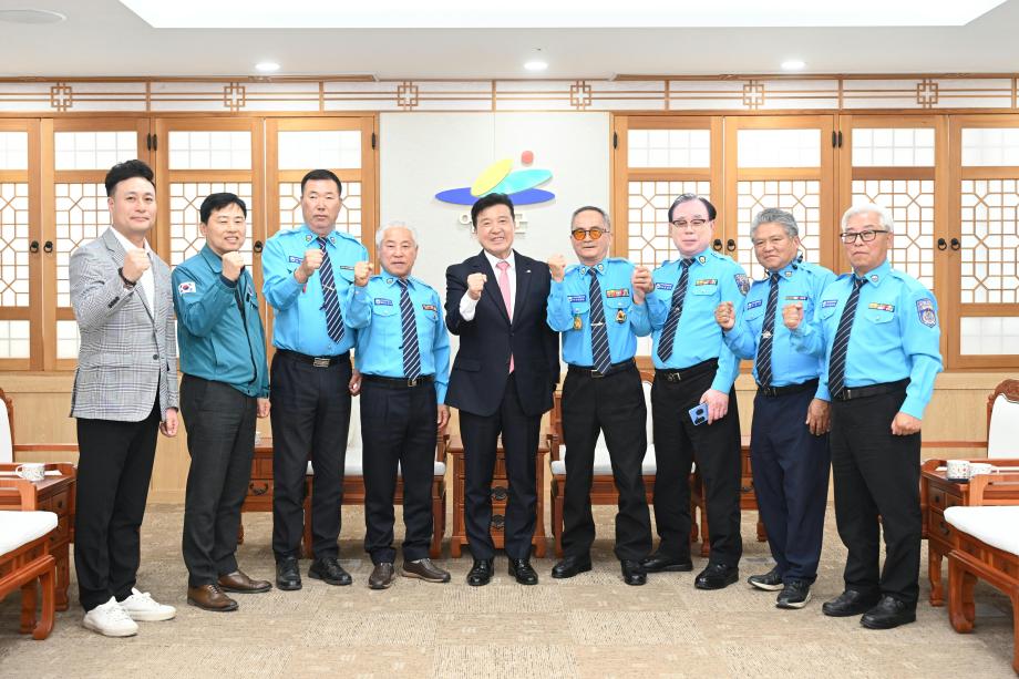 예산군모범운전자회연합회 임원 내방 이미지