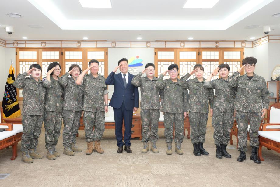 여성예비군소대 방문 이미지