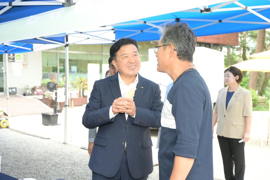 예산군 학교급식관계자 힐링체험 개최 이미지
