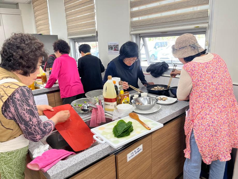 예산군농업기술센터, 우리농산물 활용 제철요리 식문화보급 교육 개최 이미지