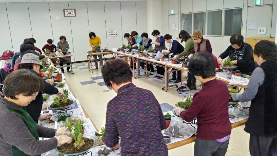 예산군 ‘생활개선회 60년 역사기록물’ 경진서 감사장 수상 이미지