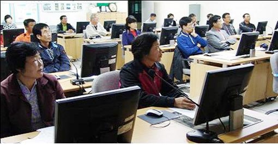 농업인 맞춤형 정보화교육 실시  예산 농업기술센터, 12월까지 컴퓨터교육장서 이미지