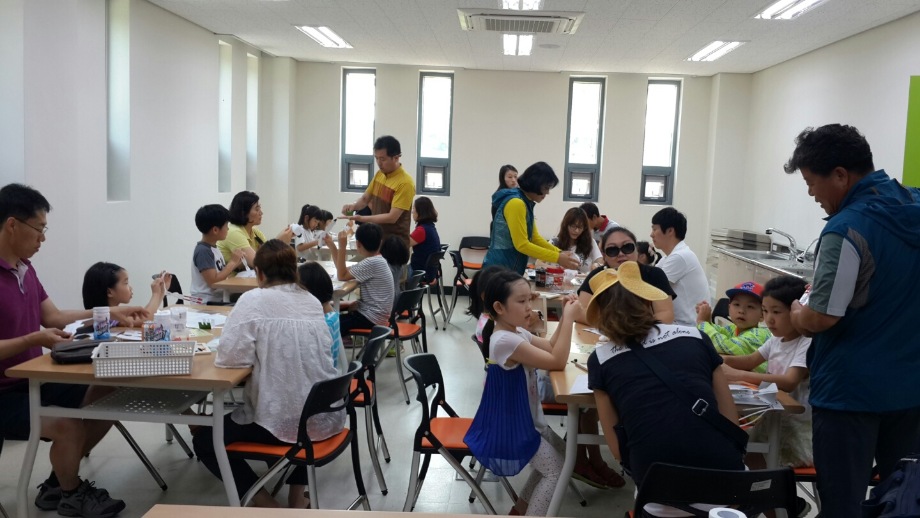 예산군, 황새공원 생생 문화재 프로그램 ‘인기 만점’ 이미지