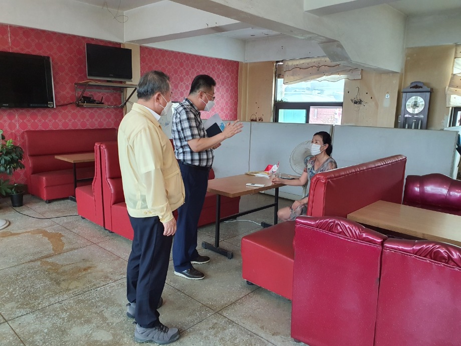 예산군, 코로나19 방역수칙 위반업소 강력 대응…3개소 고발 이미지