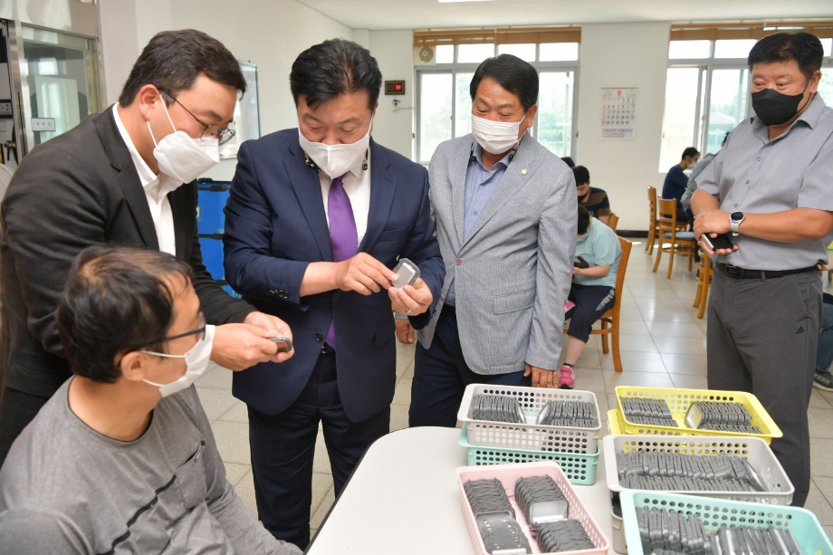 최재구 예산군수, 추석 맞아 소외계층 만나 위로 및 격려 이미지