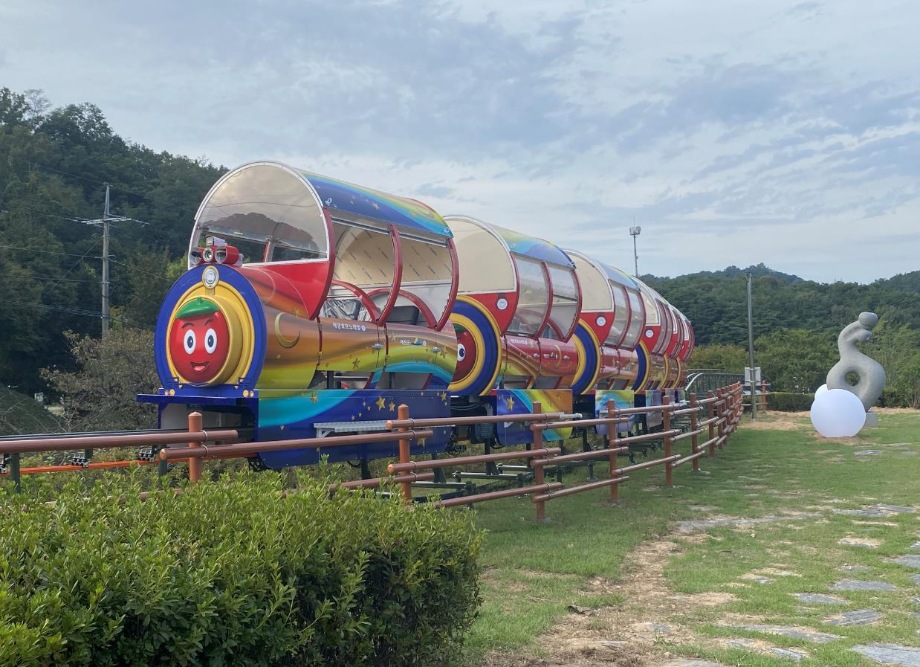 예산군, 전국 최초 ‘테마형 야간경관조명 모노레일’로 체류형 관광지 우뚝! 이미지