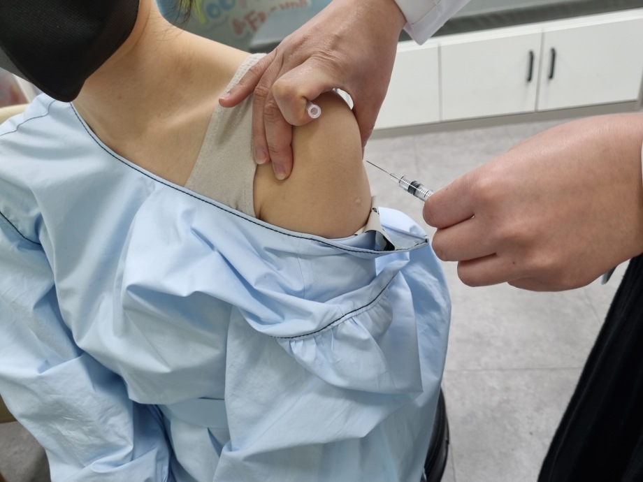 예산군, 새해부터 대상포진 무료예방접종 70세 이상 100% 군비 지원! 이미지