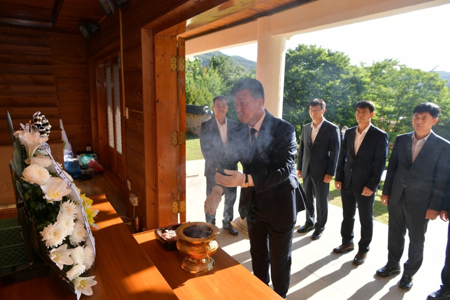 7. 1. 충령사 및 충의사 참배 이미지