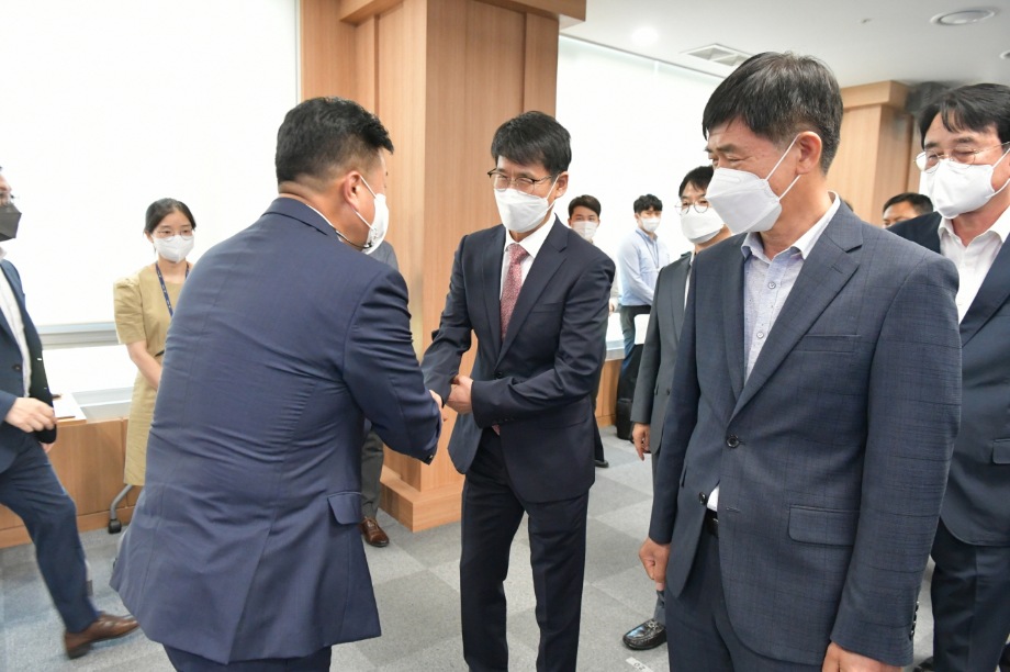 7. 1. 간부공무원 신고 이미지