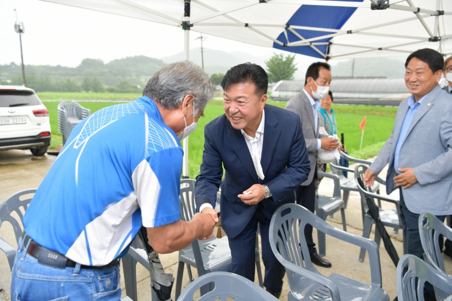 황새 방사 행사 이미지