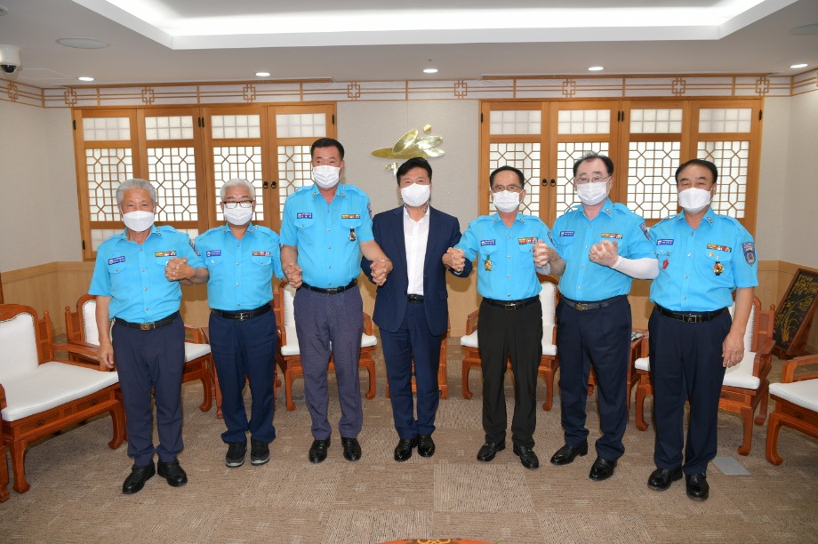 예산군모범운전자연합회 임원 방문 이미지
