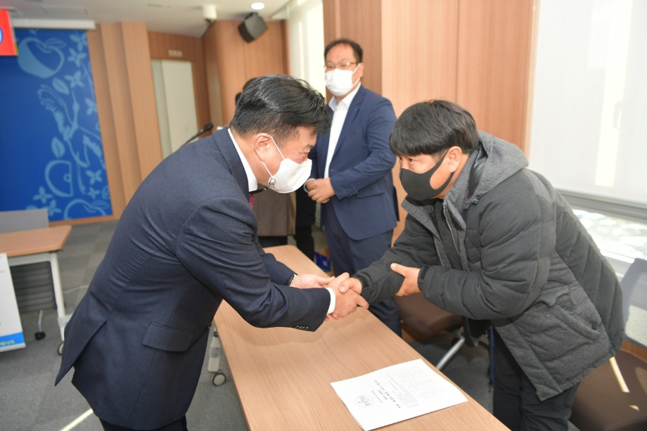 예산군 청년 농업인 협의회 토론회 이미지