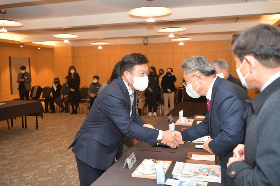 충남 시군교육장 월례회 이미지