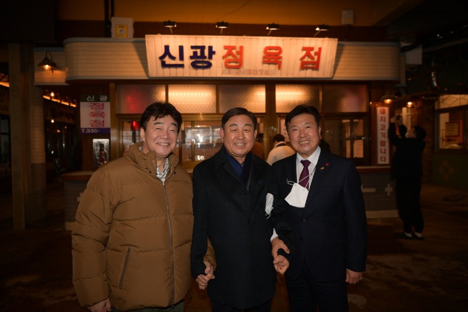 시장오픈스페이스 100인의 시식단 시범운영장 방문 이미지