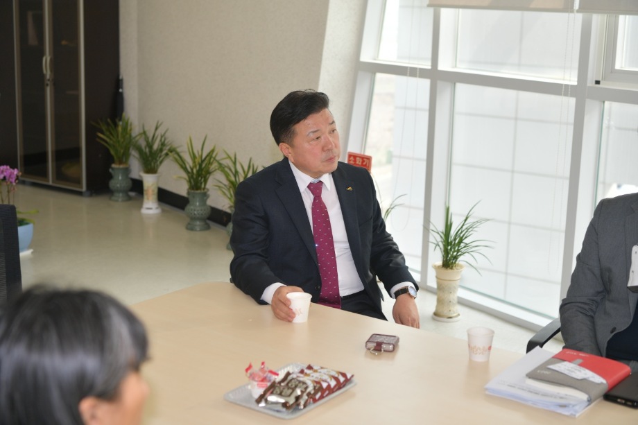 충남혁신도시 지방자치단체조합 방문 이미지