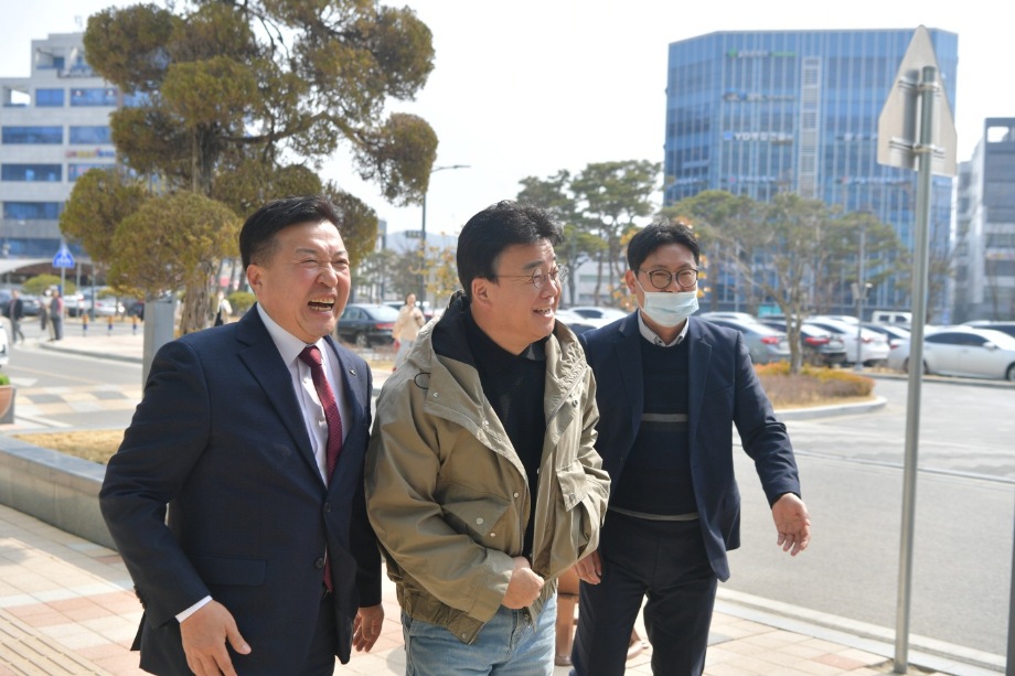 백종원 대표 숙박업소 대표와 간담회 이미지