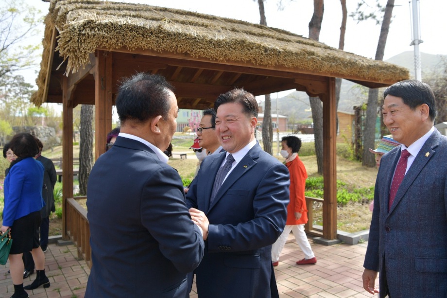 천안시 각 여성단체 회장 및 임원 관광지 견학 이미지