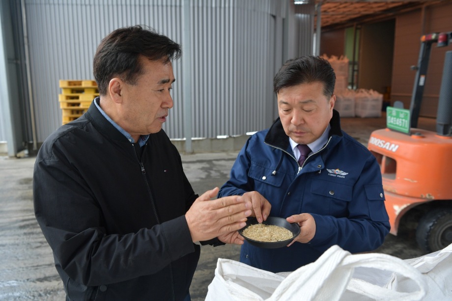 예산군 FAC/WFP 식량원조 가공 및 수송 현장 방문 이미지