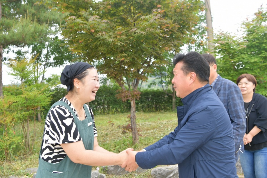 황새권역센터 식체험프로그램 방문 이미지