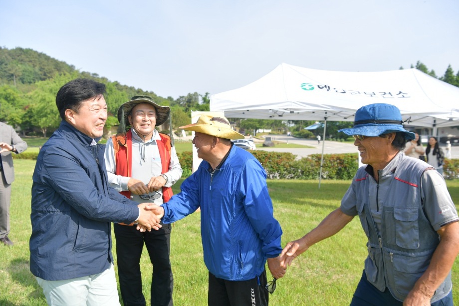 우리가족 함께 추사고택 둘레길 걷기 이미지