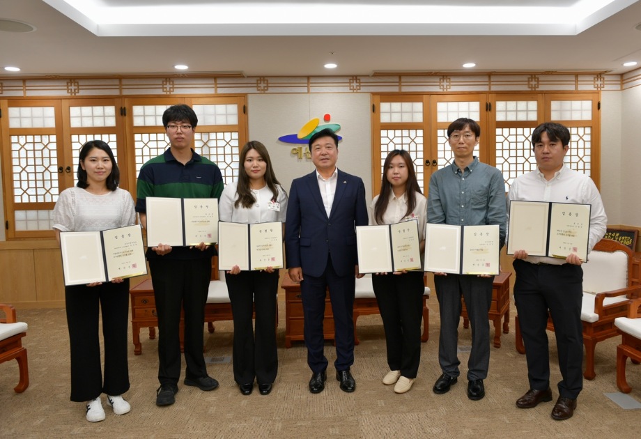 전출입·신규임용 공무원 및 실무수습 임용장(발령장) 수여식 이미지