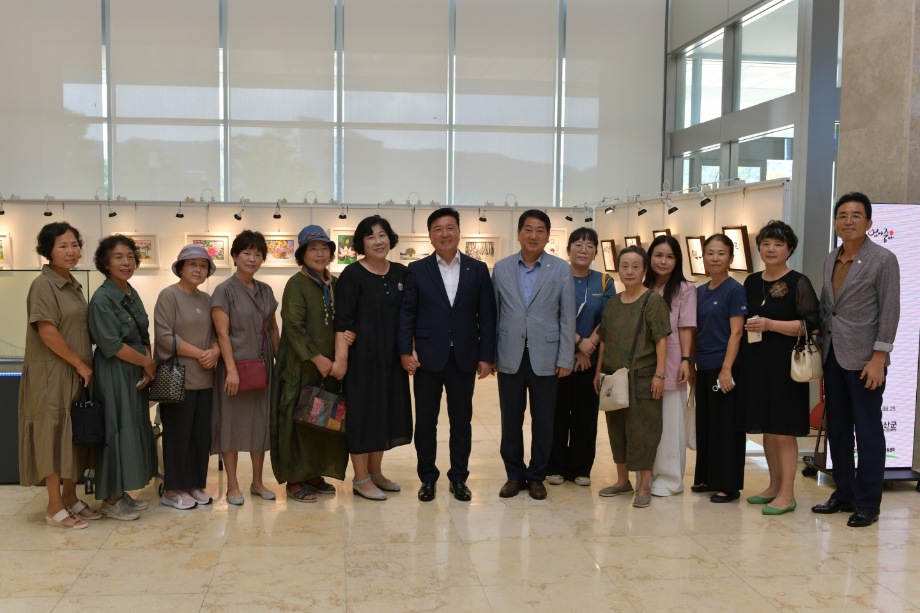 예산여성농업인종합지원센터 엄마줌마 미술전시회 이미지