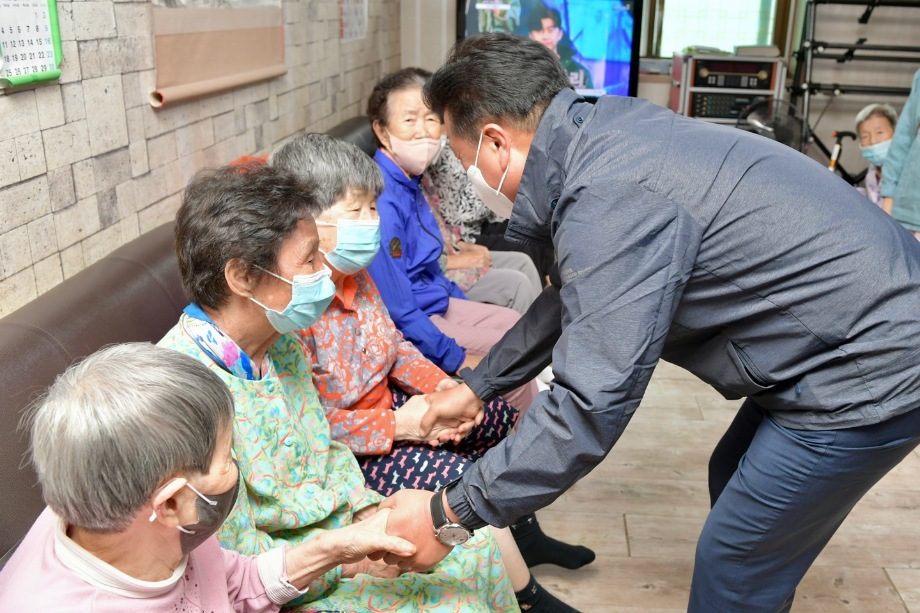사회복지시설 위문 이미지