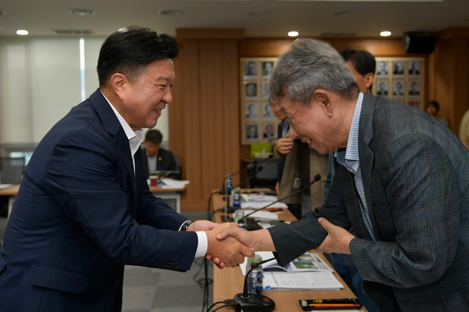 예산군계획위원회 위원 위촉 이미지