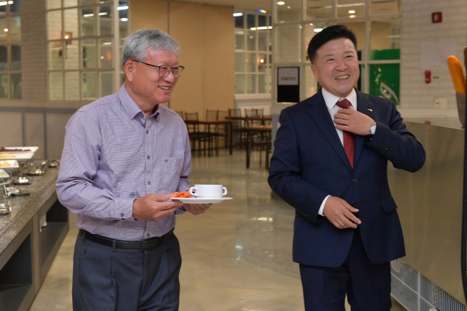 2023 예산군골프협회장배 골프대회 시상식 이미지