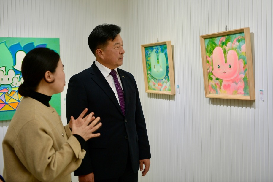 유회선 미술협회 지부장 개인전 이미지