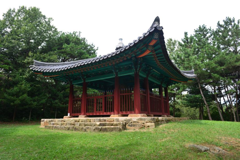 예산 화전리 석조사면불상 사진2